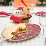 Pina Pensionat Zvekovica