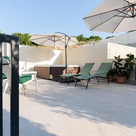 Pensionat Pina 4*