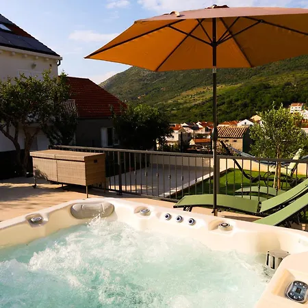 Pina Residence Zvekovica