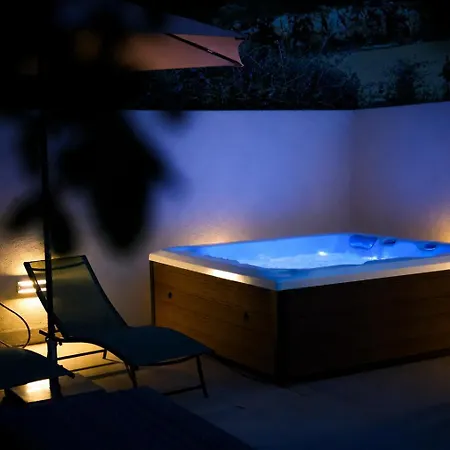 Pina Residence 4*
