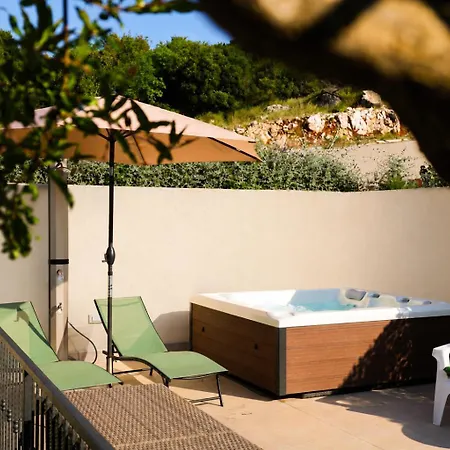 Maison d'hôtes Pina Residence 4*