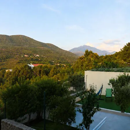 Pina Residence 4*