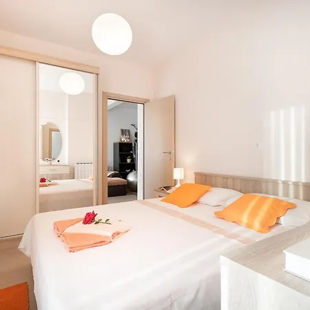 Guest house Pina Zvekovica